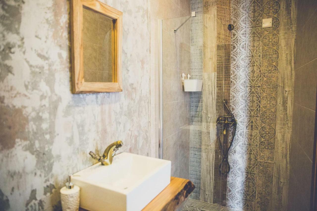 The Iskemleci Guest House Nikosia Bagian luar foto