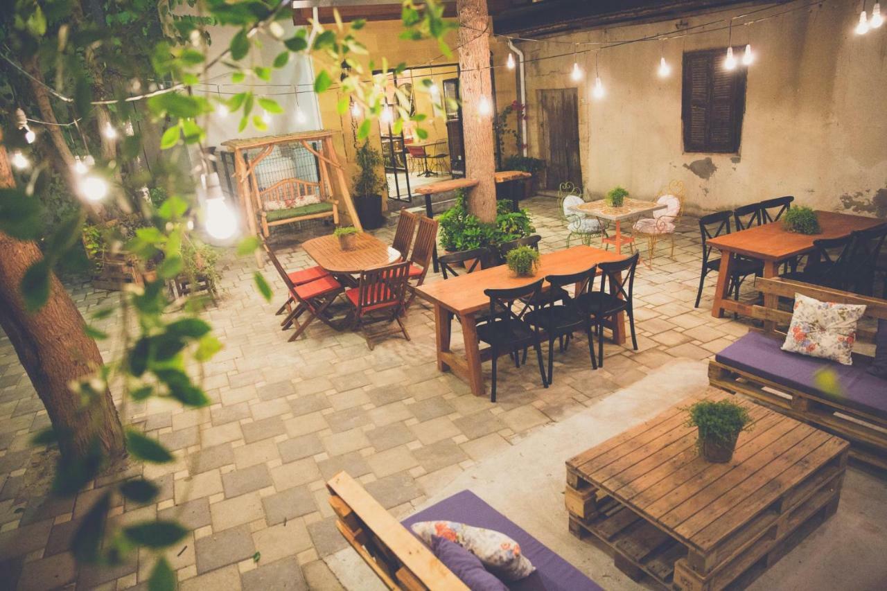 The Iskemleci Guest House Nikosia Bagian luar foto